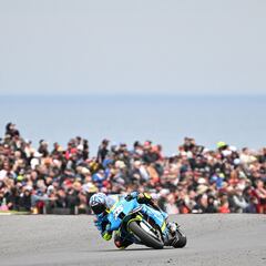 “La Aprilia es la referencia en circuitos rápidos”