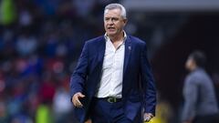 ¿Cómo llega Javier Aguirre al Clásico Regio?