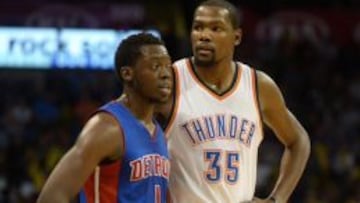 Reggie Jackson y Durant, antes compa&ntilde;eros y ahora rivales.