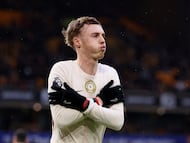 Soccer Football - Premier League - Wolverhampton Wanderers v Chelsea - Molineux Stadium, Wolverhampton, Britain - February 7, 2026 Chelsea's Cole Palmer celebrates scoring their third goal REUTERS/Chris Radburn EDITORIAL USE ONLY. NO USE WITH UNAUTHORIZED AUDIO, VIDEO, DATA, FIXTURE LISTS, CLUB/LEAGUE LOGOS OR 'LIVE' SERVICES. ONLINE IN-MATCH USE LIMITED TO 120 IMAGES, NO VIDEO EMULATION. NO USE IN BETTING, GAMES OR SINGLE CLUB/LEAGUE/PLAYER PUBLICATIONS. PLEASE CONTACT YOUR ACCOUNT REPRESENTATIVE FOR FURTHER DETAILS..