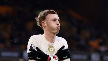 Soccer Football - Premier League - Wolverhampton Wanderers v Chelsea - Molineux Stadium, Wolverhampton, Britain - February 7, 2026 Chelsea's Cole Palmer celebrates scoring their third goal REUTERS/Chris Radburn EDITORIAL USE ONLY. NO USE WITH UNAUTHORIZED AUDIO, VIDEO, DATA, FIXTURE LISTS, CLUB/LEAGUE LOGOS OR 'LIVE' SERVICES. ONLINE IN-MATCH USE LIMITED TO 120 IMAGES, NO VIDEO EMULATION. NO USE IN BETTING, GAMES OR SINGLE CLUB/LEAGUE/PLAYER PUBLICATIONS. PLEASE CONTACT YOUR ACCOUNT REPRESENTATIVE FOR FURTHER DETAILS..