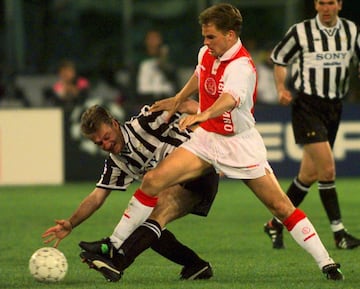 Striker 1995: Ronald de Boer (25 years old)