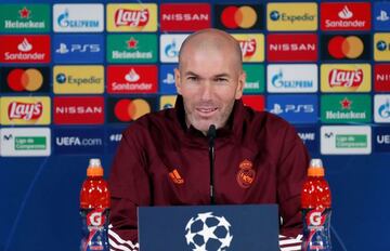 Zinedine Zidane speaks to the media ahead of Real Madrid's meeting with Monchengladbach.