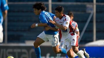 Bufalo Ovelar cuando jugaba en Cruz Azul