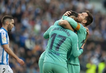 Real Sociedad 1-1 Barcelona | Contra letal de los de Valverde. Suárez vio al francés desmarcado, le filtró la pelota, Griezmann encaró a portería y batió a Remiro picando la pelota con delicadeza.