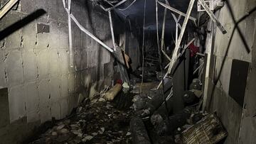 Baghdad (Iraq), 25/04/2021.- Aftermath of a fire at Ibn Al-Khatib Hospital, south of Baghdad, Iraq, 25 April 2021. At least 27 people died and dozens were injured when a fire broke out following the explosion of oxygen tanks at the hospital equipped to tr