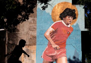 Mural de Diego Armando Maradona en los aledaños del estadio Diego Maradona propiedad de Argentinos Juniors en Buenos Aires, Argentina.a.