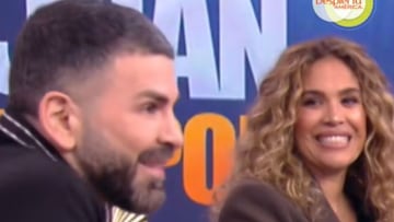 Un español acude de invitado a un programa de televisión americano, cuenta los horarios de la comidas y trabajo en España y la presentadora pide romper los esquemas con su reacción