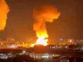 El momento preciso en el que los helicópteros de Estados Unidos comienzan el bombardeo sobre Venezuela