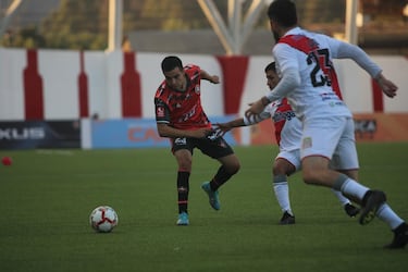 “Estuve fuera del fútbol harto tiempo; tenía un negocio en Coquimbo y lo dejé para volver a jugar” 