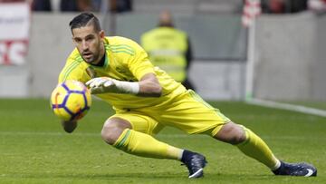 Kiko Casilla.