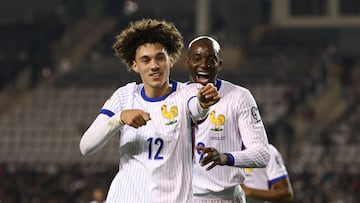 Maghnes Akliouche celebra un gol.