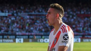 Rafael Santos Borr&eacute; celebrando un gol con River Plate.