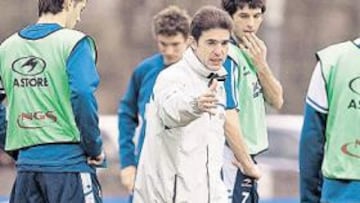 <b>SE NOTA SU MANO. </b>Gonzalo Arconada ha utilizado a 20 jugadores en seis partidos.