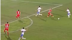 ¡Nadie lo frenó! el golazo de Aravena que Boric aplaudió en el estadio