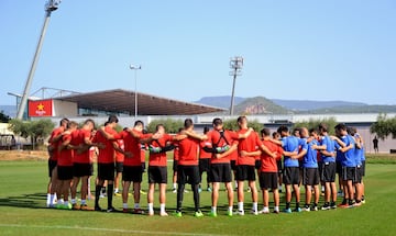 El fútbol español guardó silencio por las víctimas de Barcelona