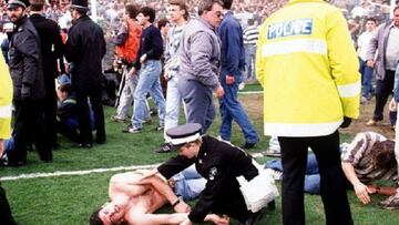 En 1989, 96 hinchas del Liverpool murieron en la tragedia de Hillsborough. En 2016 Un juez determin&oacute; las muertes como homicidios imprudentes.