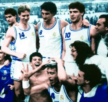 En 1988 firmó por el Real Madrid, en el que sólo estuvo una temporada. Con el club blanco ganó una Copa del Rey (1989) y una recopa de Europa (1989) donde anotó 62 puntos en la final.