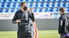 El t&eacute;cnico del Tenerife, Ramis, durante una sesi&oacute;n.