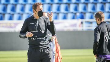 El técnico del Tenerife, Ramis, durante una sesión.
