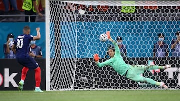 Sommer para un penalti a Mbapp¨¦