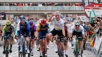 Póker de Pogacar con Landa y Bernal en el podio final de la Volta