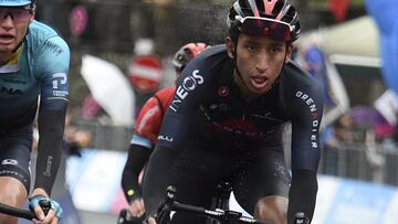 11/05/21   GIRO DE ITALIA 2021    ETAPA 4  PIACENZA  -  SESTOLA        VLASOV   EGAN BERNAL