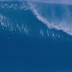 El bicampeón del mundo de surf, a punto de morir en Portugal