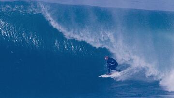 El hermano mediano de John John Florence surfeando un espectacular tubo en The Cave (Portugal).