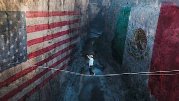 Slackline en la frontera entre Estados Unidos y México.