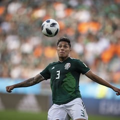Carlos Salcedo bromea con Javier Aguirre: “Sano no me llamó y cuando me lesiono sí”