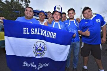 Así vivieron los aficionados de la Selecta y de la escuadra tricolor el partido de esta noche en el Cuscatlán.