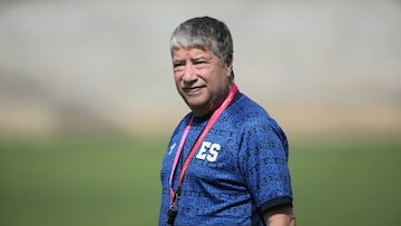 ‘Bolillo’ Gómez quiere unirse a selecto grupo en su debut con El Salvador