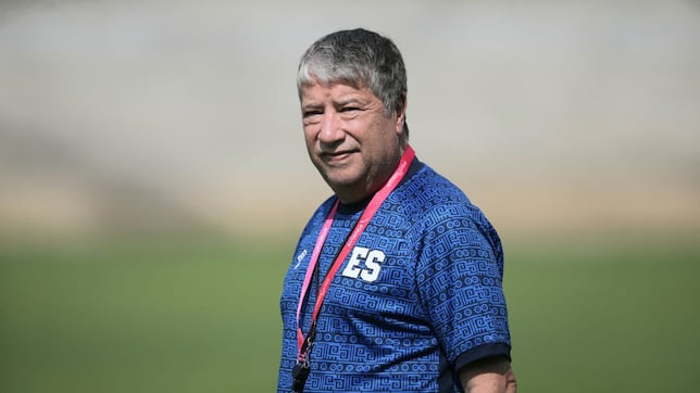 ‘Bolillo’ Gómez quiere unirse a selecto grupo en su debut con El Salvador