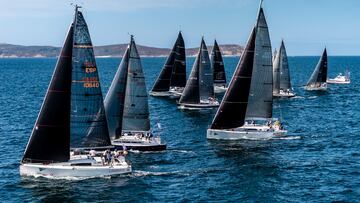 Joy, Okofen y Mirfak marcan el rumbo