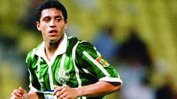 El União São João Esporte Clube fue el primer club en el que Roberto Carlos mostró su gran calidad. En esta imagen está con el Palmeiras, equipo en el que siguió su carrera.