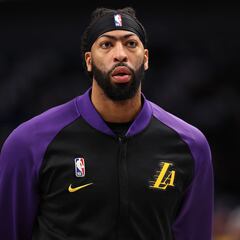 Anthony Davis hace una invitación a los bomberos