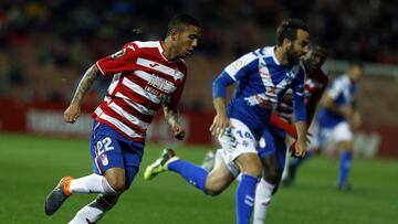 Sergio Pe&ntilde;a ante el Tenerife.