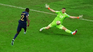 Kolo Muani:  “Jugar contra Messi no cambia mi vida”
