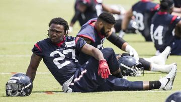 Houston Texans running back D&#039;Onta Foreman stretches during OTAs at The Methodist Training Center on Wednesday, May 31, 2017, in Houston. ( Brett Coomer / Houston Chronicle )