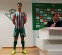 Cejudo: "La camiseta verde y rosa une más a béticos y béticas"