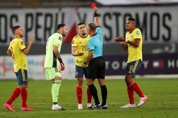 La Selección Colombia derrotó 0-3 a Perú en el estadio Nacional de Lima, por la séptima jornada de las Eliminatorias Sudamericanas.