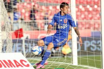 Estaba listo en Colo Colo tras una gran temporada en La Calera, pero al intromisión de la U dilató el tema. Al final llegó al cuadro azul y nunca se pudo afirmar.