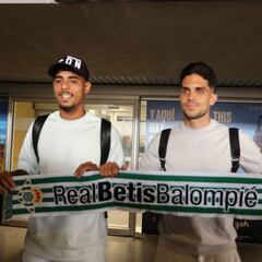 Bartra y Riad ya están en Sevilla para firmar por el Betis