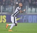 Arturo Vidal: "Es difícil jugar así, la rodilla me molesta"