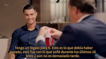 Cristiano y el club al que pudo ir en 2003: posa con su camiseta y deja un mensaje final críptico