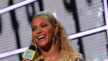 NEW YORK, NY - AUGUST 28:  Beyonce speaks onstage during the 2016 MTV Video Music Awards at Madison Square Garden on August 28, 2016 in New York City.  (Photo by Kevin Mazur/WireImage)