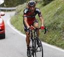 Caruso chocó contra un coche en la primera etapa de la Itzulia