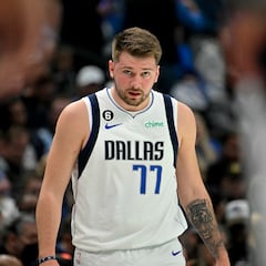 Los Mavs recuperan el pulso en el primer triunfo de Doncic con Irving