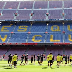 El Barça ensayó para el Nápoles en el Camp Nou